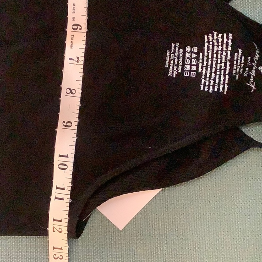 #1049 NWT Free People Movement Happiness Tank - Picture 13 of 13